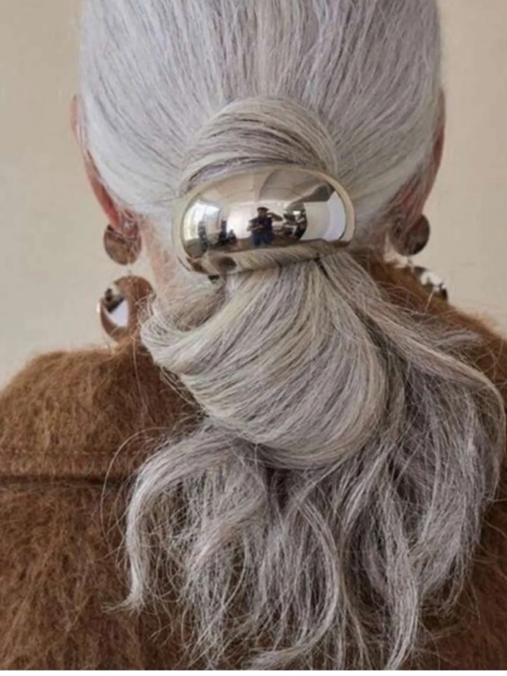 New! Silver Elastic Hair Tie (1001) NWOT